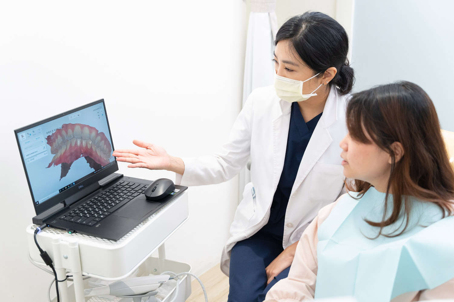 Read more about the article 便宜植牙麻煩多，讓專業牙醫師告訴您